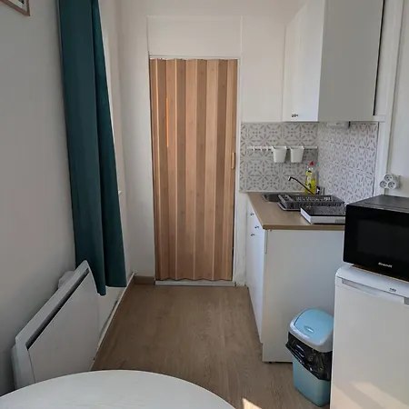 L'opale, Studette 2 *